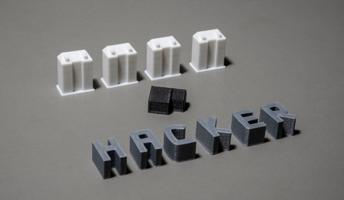 HACKERARE M0N0P0L1, pieces - Zeroscena